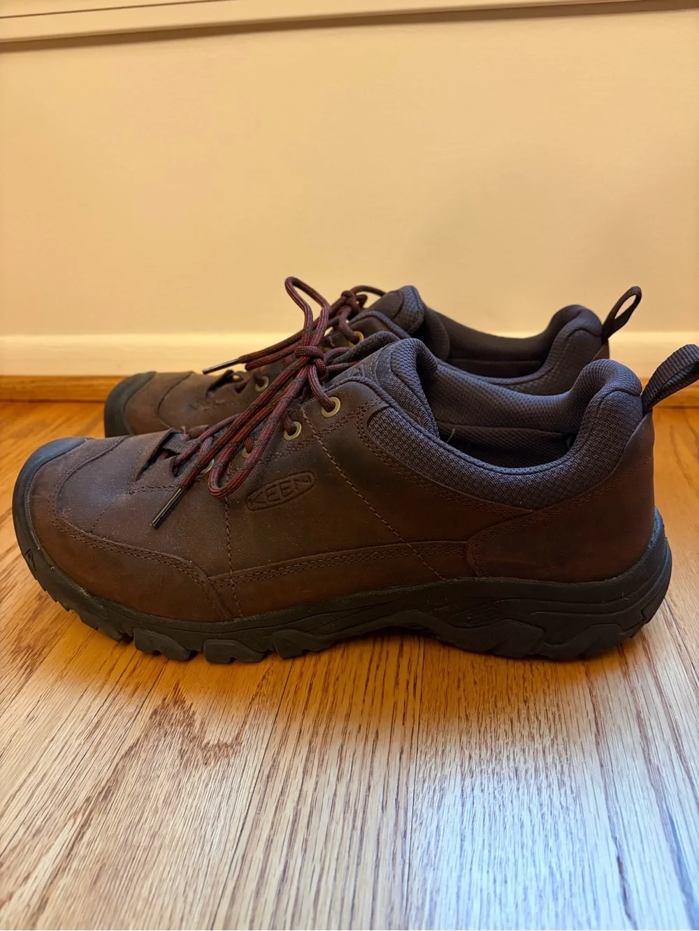 Keen barely worn